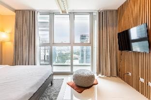 Condo 1BR in Uptown Parksuites Tower II BGC  Apartment in Makati