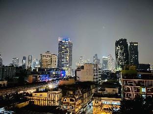 Luxury 1BR 300m BTS PhromPhong, EmQ Empo EmSphere Apartment in Bangkok