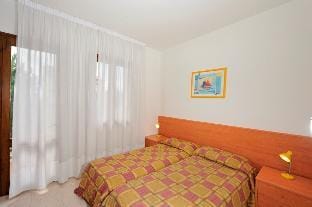 Beautiful Two-Bedroom Villa in Bibione - By Beahost Rentals Apartment in Bibione