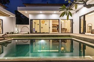 Celestial Enchanting 2BR with Aircon Living Canggu Villa in North Kuta