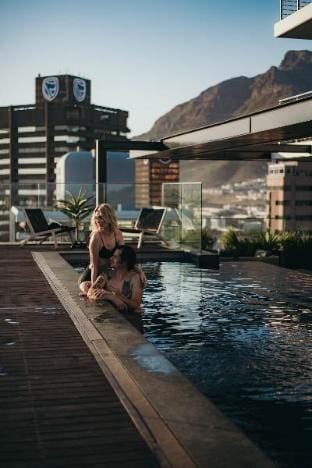 Unique studio with stunning Table Mountain views Apartment in Cape Town