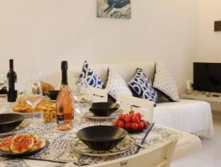Villa With Climate, Wi-Fi and Private Parking Vacation rental in Apulia