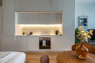 Nomad's Lux - 1BDR Almada Cool Apartment in Porto