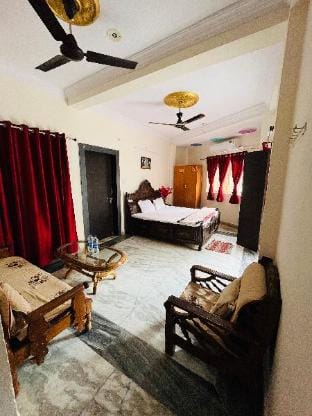 Tiwari G Home Stay Vacation rental in India