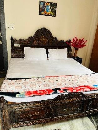 Tiwari G Home Stay Vacation rental in India