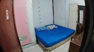 Charis Homestay (Double Room)  Apartment in Surabaya