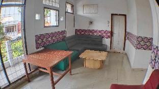 Charis Homestay ( Single Room AC)  Vacation rental in Surabaya