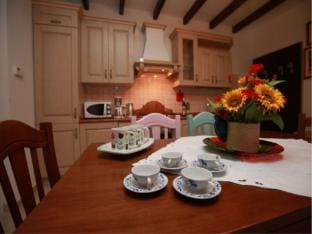 Beautiful villa with large garden near the Beach by Beahost Rentals Villa in Rosolina Mare