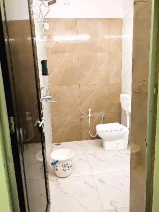 The Yellow House, luxury AC stay Vacation rental in India