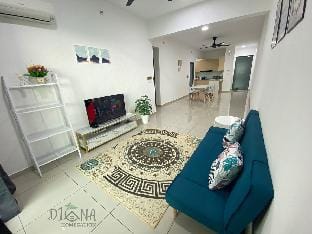 DIANA Homestay Swimming Pool Penang Vacation rental in Penang