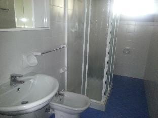Apartment with shared pool for 5 people - By Beahost Rentals Apartment in Bibione