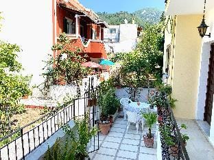 Spiros Apartments - Agios Gordios Beach, Corfu, Greece Apartment in Corfu, Greece