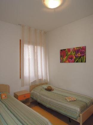 Three-room flat for 6 people with private garden - By Beahost Rentals Apartment in Bibione