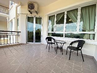Desaru Beach Family Suite 5G Wifi Netflix 3A13 Vacation rental in Johor