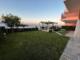 Holiday Home With Unique Views And Private Garden Vacation rental in East Attica Regional Unit, Greece