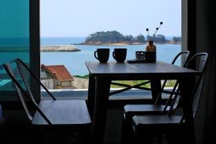 Taean Gonggan 487 Bed and Breakfast in South Korea