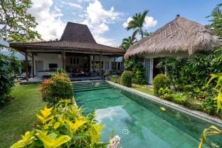 Villa Aniri - Seminyak Villa - Walk to Beach&Cafés Villa in Kuta
