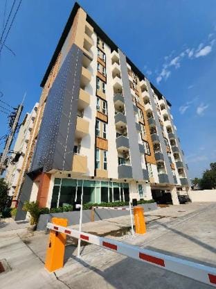 Bluebell Room plus @ Eastville Apartment in Chon Buri Changwat