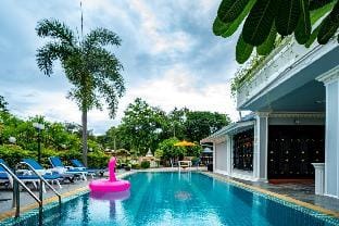Private Golf, Massive Pool, Bathtub, King Bed, BBQ Villa in Pattaya City