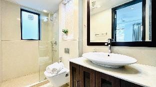 BluO 4BHK Safdarjung Enclave - Balcony, Lift Apartment in New Delhi
