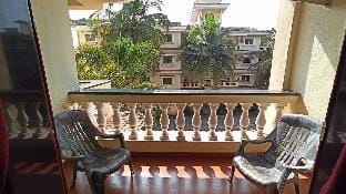 Elegant 1-Bedroom Apartment with Pool Apartment in Benaulim
