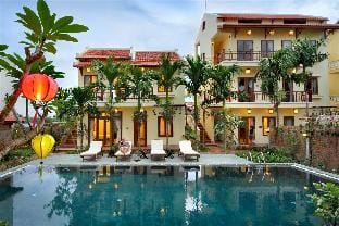 Top floor One-bedroom Suite overlooking lazy river Apartment in Hoi An