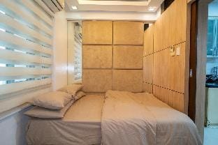 A2J Executive Studio Near Venice Mall BGC Taguig Apartment in Makati