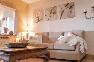 Finca Casa Rubi mit privatem Pool, Meerblick Vacation rental in Llevant