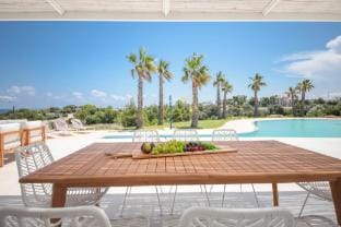 TD Villa Maestrale Luxury Pool & Sea View Apartment in Apulia
