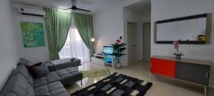 KLIA Alanis Residence Luxury Condo Free Park wi-fi Apartment in Selangor, Malaysia