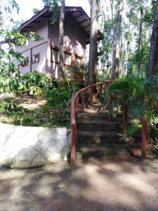 Mountain Bliss: Tranquil Cabin Retreat in Antipolo Vacation rental in Antipolo