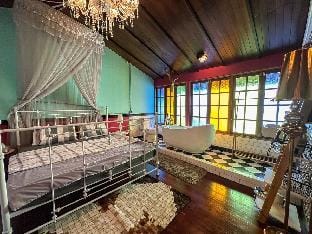 T-house 10s - Max15pax whole house w swimming pool Vacation rental in Bangkok