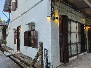 The Ordinary 8 @Surat Thani Old Town Vacation rental in Surat Thani Changwat
