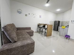 Comic Homestay @ The Shore Apartment in Kota Kinabalu