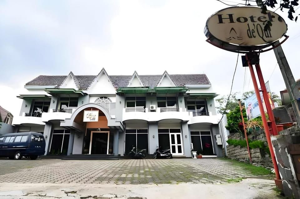 Dequr Hotel Dipati Ukur Mitra RedDoorz Hotel in Bandung