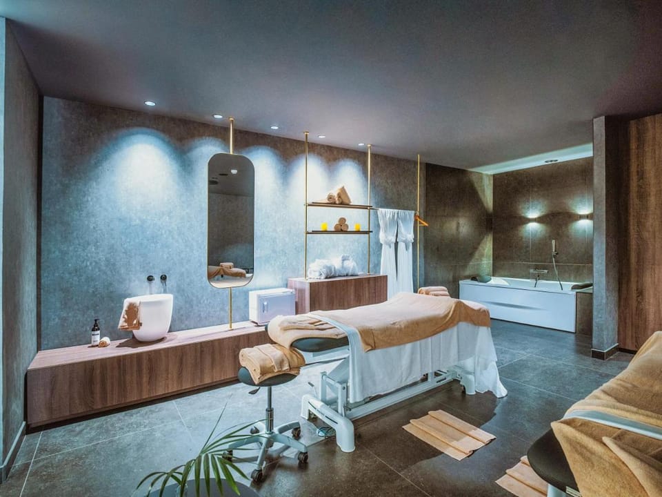 Dreams Madeira Resort Spa & Marina Hotel in Funchal