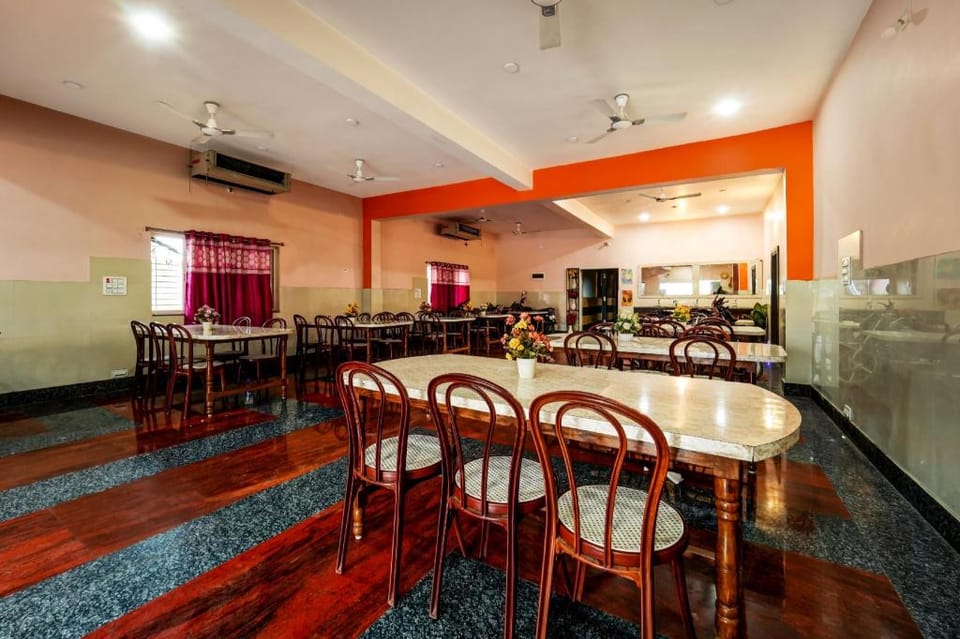 Hotel O by OYO Raj Munmun Hotel Hotel in West Bengal
