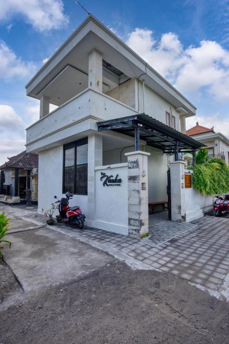 The Kanka Beach House Bed and Breakfast in Nusapenida