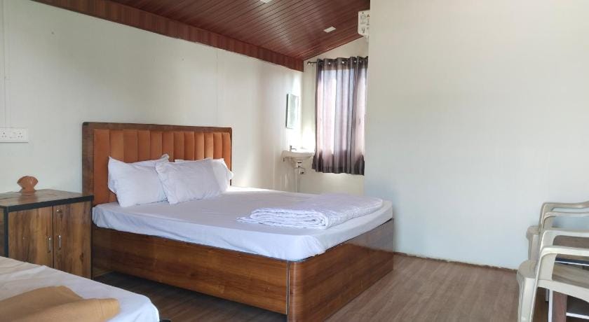 Sky Lawns Lodge in Lonavla