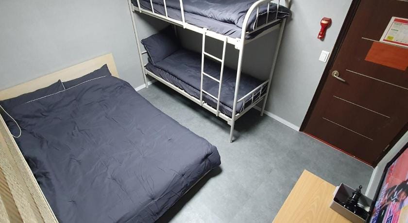 Seven Hostel Bed and Breakfast in Seoul