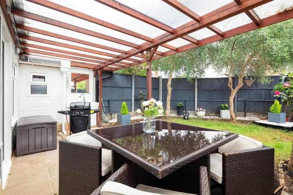 Palmers Green London 5BR Lovely House Vacation rental in London