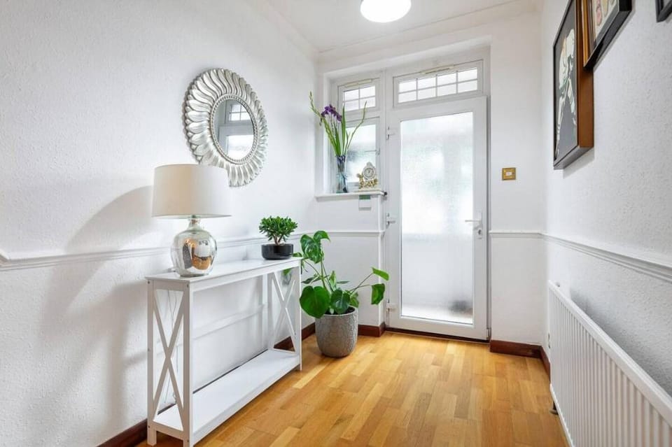 Palmers Green London 5BR Lovely House Vacation rental in London