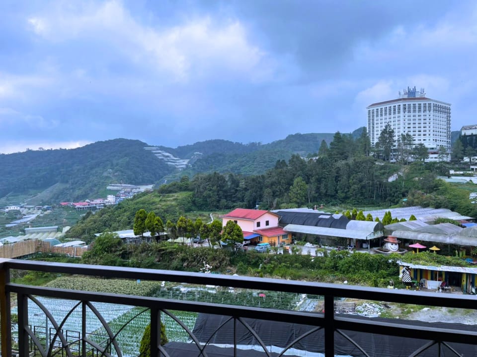 The Retreat 3 Bedroom @ Nova Highlands Mountain View Apartment in Brinchang