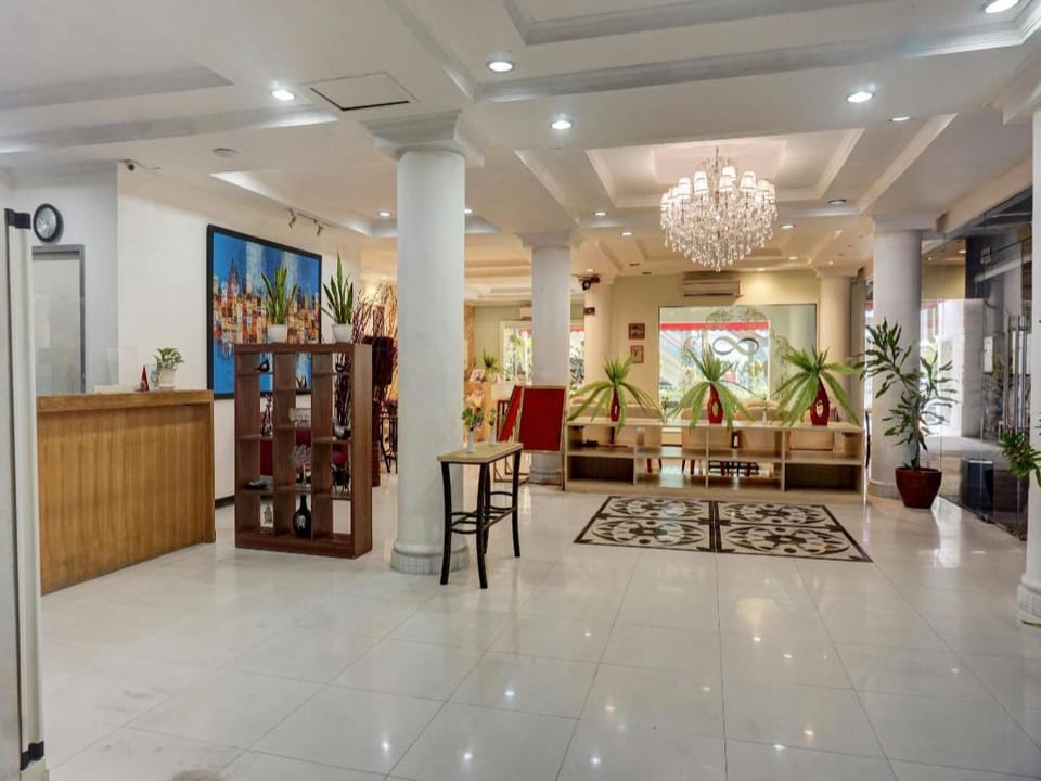Hotel O Townhouse Oak Grand Orienchi Hotel in South Jakarta City