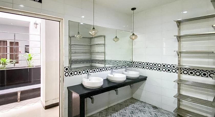 Hotel O Finest House Near Amplas Bus Terminal Hotel in Indonesia