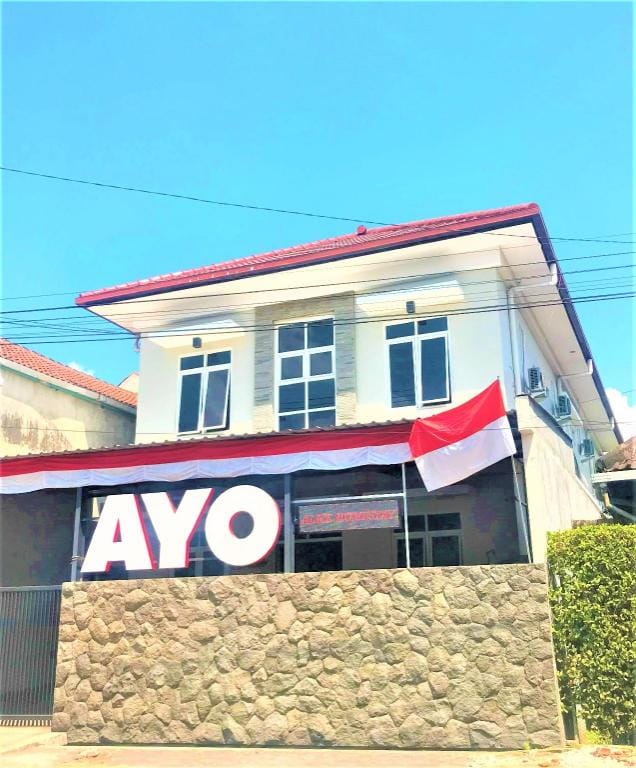 Alice's Homestay near Unej, Stasiun and Alun-Alun Syariah Hotel in East Java