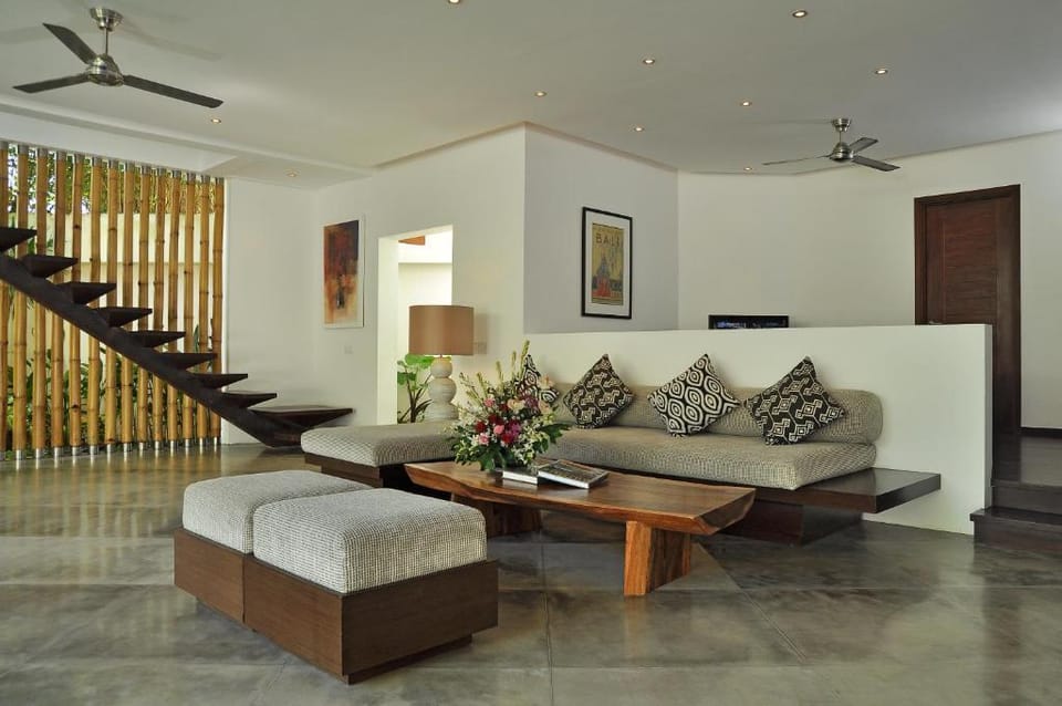 Villa 3BR w/ Contemporary Style Near SeminyakBeach Villa in Kuta
