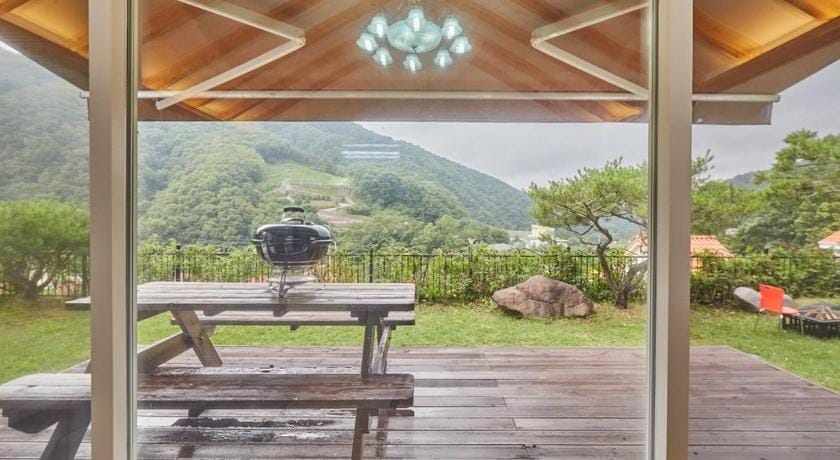Hongcheon Ariwon Pension Bed and Breakfast in Gyeonggi-do