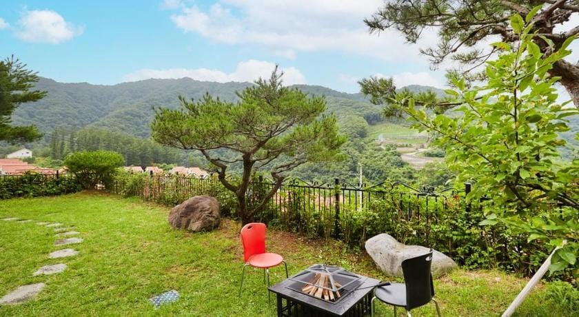 Hongcheon Ariwon Pension Bed and Breakfast in Gyeonggi-do