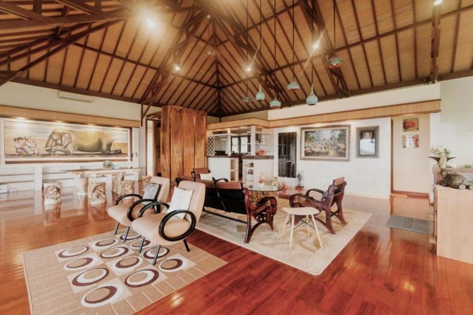 Spacious 4 BR Private Pool Villa at Ungasan #PS18 Villa in Kuta Selatan